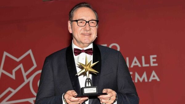 Diario HOY | Kevin Spacey recibe un premio cinematográfico en Italia