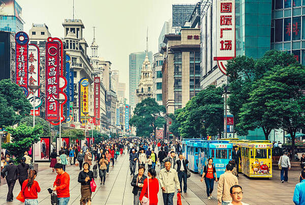 China dice que se abrirá al mundo "cada vez más" tras superar la pandemia - Revista PLUS