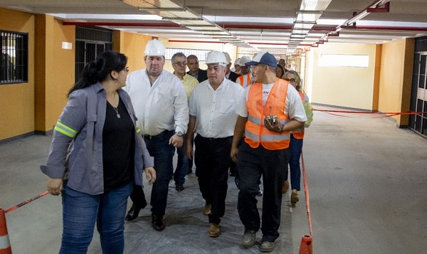 Ministros verifican trabajos finales en penal de maxima seguridad