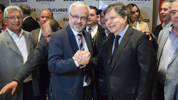 Querey destaca crecimiento de la chapa presidencial con Acevedo fuera de la Concertación