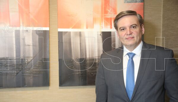 Osvaldo Serafini: “Paraguay fue uno de los países que mejor afrontó la pandemia gracias a su macroeconomía estable y sistema financiero sólido” - Revista PLUS