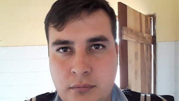 Un policía presuntamente mató a un perro por llevar su carne