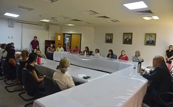 Pacientes oncológicos piden soluciones y no ser utilizados para campañas políticas - Nacionales - ABC Color