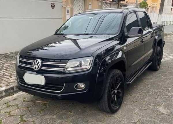 Asaltantes toman a una familia de rehenes y roban una camioneta - Radio Imperio