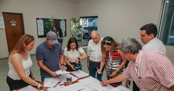 La Nación / Tres representantes indígenas y más de 300 mujeres: Nueva República inscribió candidaturas