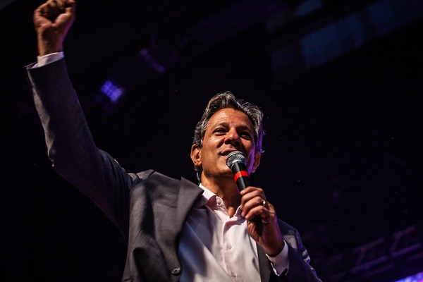 Fernando Haddad, ministro de Hacienda de Brasil anuncia que el gobierno que Lula quiere eliminar el déficit fiscal para crecer el doble que el resto mundo - Revista PLUS
