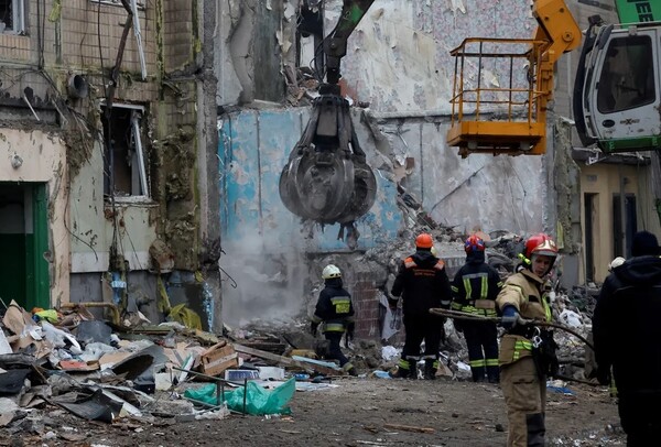 Aumentaron a 45 los muertos por el ataque ruso contra un edificio residencial en Dnipro, Ucrania - Megacadena — Últimas Noticias de Paraguay