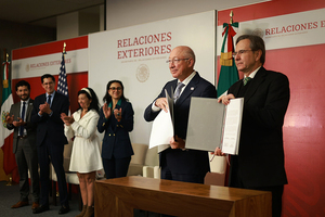 México y Estados Unidos firman memorandos de trabajo y migración de menores - MarketData