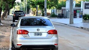 Cuestionan a edificios sin suficiente estacionamiento en Molas López  