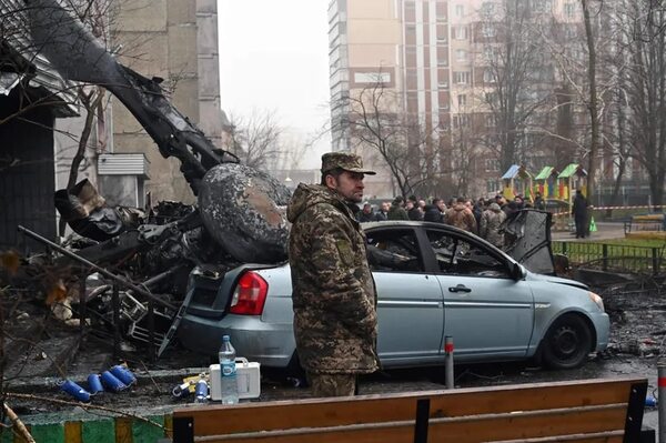 Muere el ministro del Interior de Ucrania tras estrellarse helicóptero en Kiev - Mundo - ABC Color