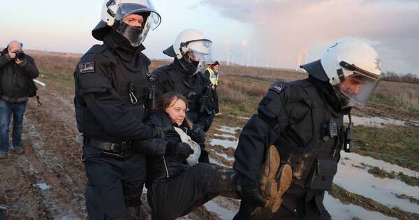 La Nación / Greta Thunberg fue detenida en protesta contra mina de carbón en Alemania