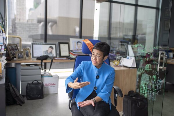 Absolvieron en Filipinas a la Nobel de la Paz Maria Ressa y a su portal de noticias - .::Agencia IP::.
