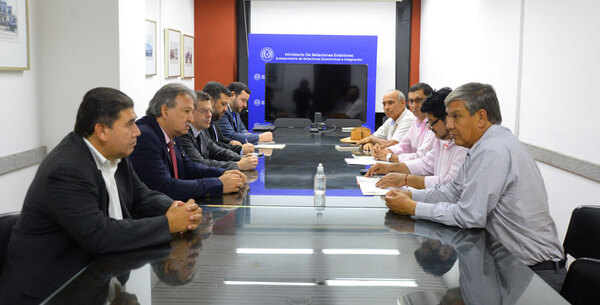 Cancillería realiza gestiones ante inconvenientes de exportación a Argentina - .::Agencia IP::.