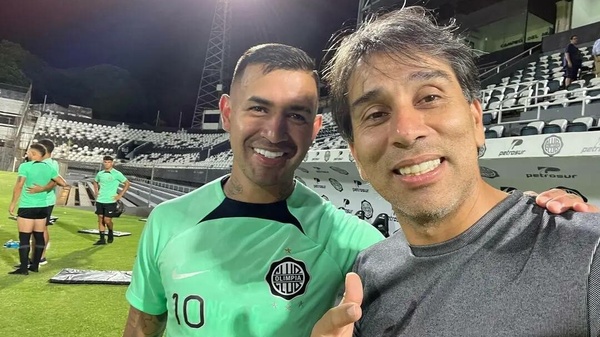 La picante frase que dejó Nelson "Pipino" Cuevas junto a Derlis González
