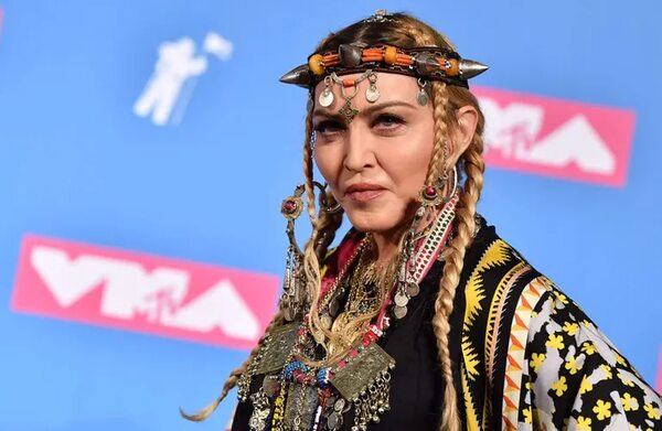 Madonna, la alcaldesa francesa y el cuadro desaparecido - Gente - ABC Color
