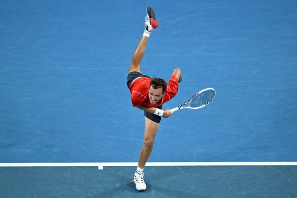 Diario HOY | Medvedev no deja rastro del local John Millman en segunda ronda