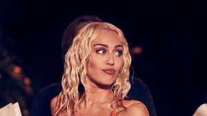 Flowers de Miley Cyrus es la canción más escuchada en Spotify