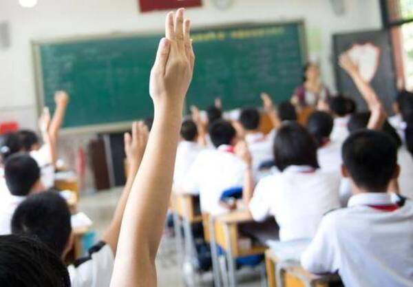 Estudian implementación del programa Jornada Escolar Extendida
