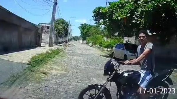 "¿No me vas a dar o querés morir?": Captan asalto a delivery en Asunción - Noticias Paraguay