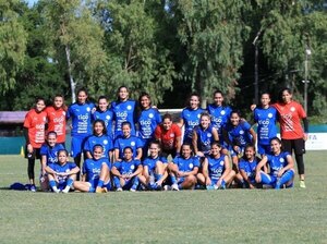 La Albirroja femenina se prepara para el repechaje mundialista