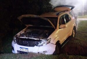 Mujer que había agredido a policía protagonizó un accidente - ABC en el Este - ABC Color