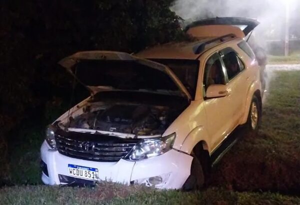Mujer que había agredido a policía protagonizó un accidente - ABC en el Este - ABC Color