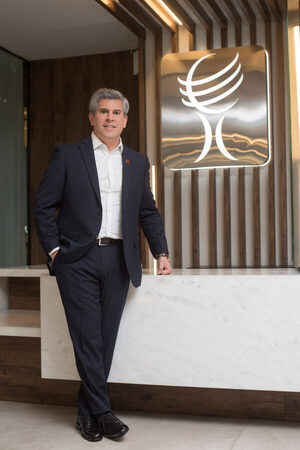 Hernando Lesme: “La estabilidad macroeconómica construida por Paraguay otorga un escenario ideal para atraer inversión extranjera” - Revista PLUS