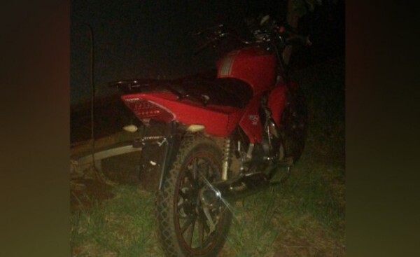 Atropelló a un policía al mando de una moto robada