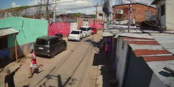 [VIDEO] Menor de edad intentó matar a poli en la Chacarita