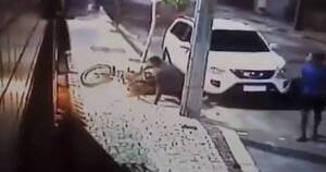La Nación / Al estilo Jackie Chan derribó a motoasaltantes de una patada y se volvió viral