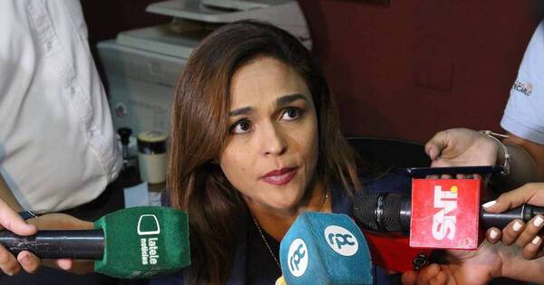 La Nación / Proveen datos falsos, según fiscal Cano