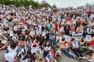 Diario HOY | Multitudinario apoyo a la familia Báez Sosa en Argentina