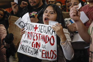 Mexicanos protestan para que retiren Guardia Nacional del metro de la capital - MarketData