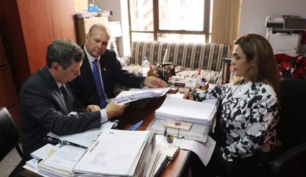 Asado Papers: fiscala niega reunión con Camilo, pero estaban en fluido contacto - Política - ABC Color