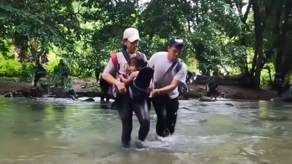 Casi 250 000 migrantes cruzaron a pie la selva del Darién desde Colombia a Panamá en 2022
