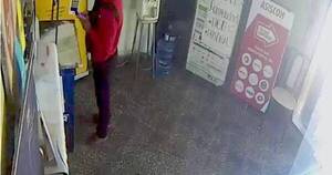La Nación / Malvivientes roban local de cobranzas