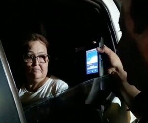 Conductora alcoholizada cae con su camioneta en una cuneta y se niega a someterse a la prueba de alcotest – Diario TNPRESS