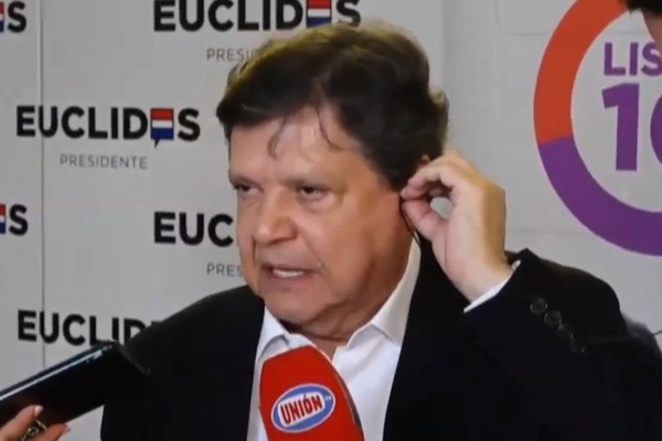 Euclides Acevedo: '¿En qué escribanía está el certificado de que la oposición solo es la Concertación?'