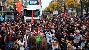 Huelga y manifestaciones en Francia contra la reforma jubilatoria de Macron - .::Agencia IP::.