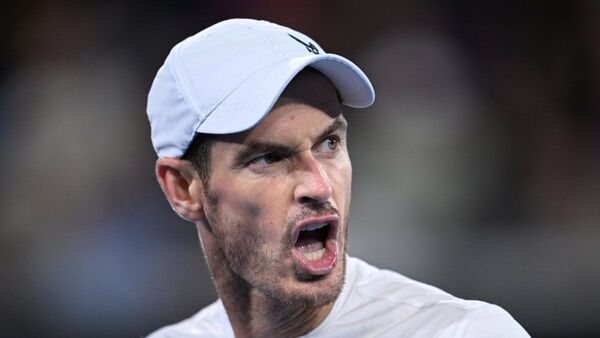 Andy Murray remonta una batalla épica