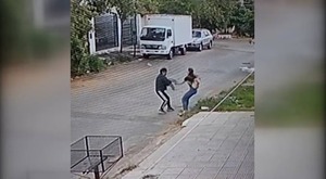 Asaltantes atacan con un cuchillo a una mujer que se resistió a entregar sus pertenencias
