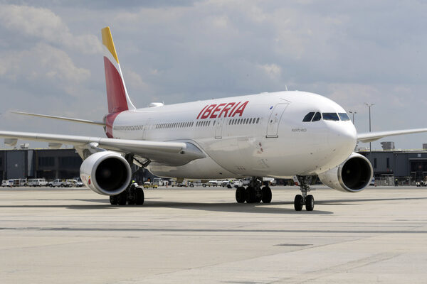 Iberia añadirá más vuelos a su ruta Madrid-San Juan en temporada alta - MarketData