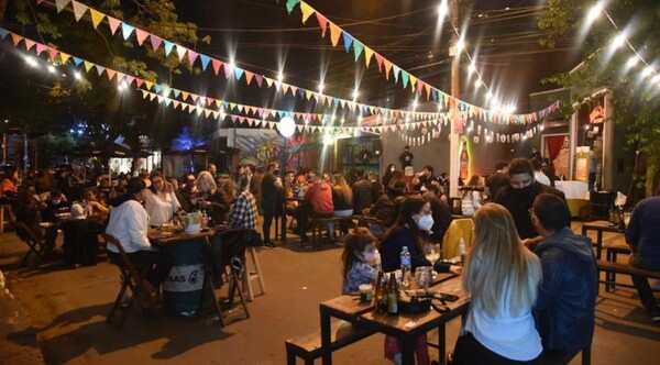 Bares en desacuerdo con estacionamiento tarifado que se plantea | 1000 Noticias