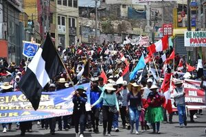 Nuevo fallecido en el sur de Perú eleva a 54 víctimas mortales en protestas - Mundo - ABC Color