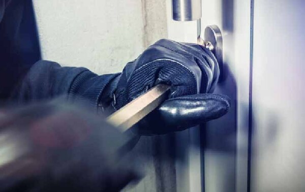 A plena luz del día entraron a robar en un consultorio odontológico en Coronel Oviedo – Prensa 5