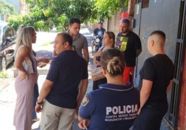 Detuvieron a dos mujeres que supuestamente estafaban por redes sociales - Megacadena — Últimas Noticias de Paraguay