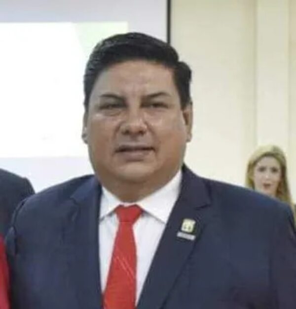 Contrataciones Públicas investigaría de oficio a ex gobernador de Itapúa - Política - ABC Color