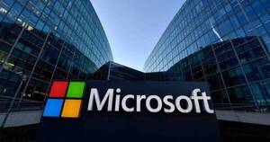 La Nación / Microsoft prevé 10.000 despidos, cerca del 5% de su personal