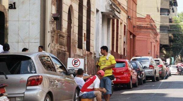 Cuidacoches contratados por Parxin tendrán sueldo mínimo y seguro social – Prensa 5
