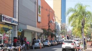 Diario HOY | Vecinos se oponen a pagar por estacionar frente a sus casas y de noche